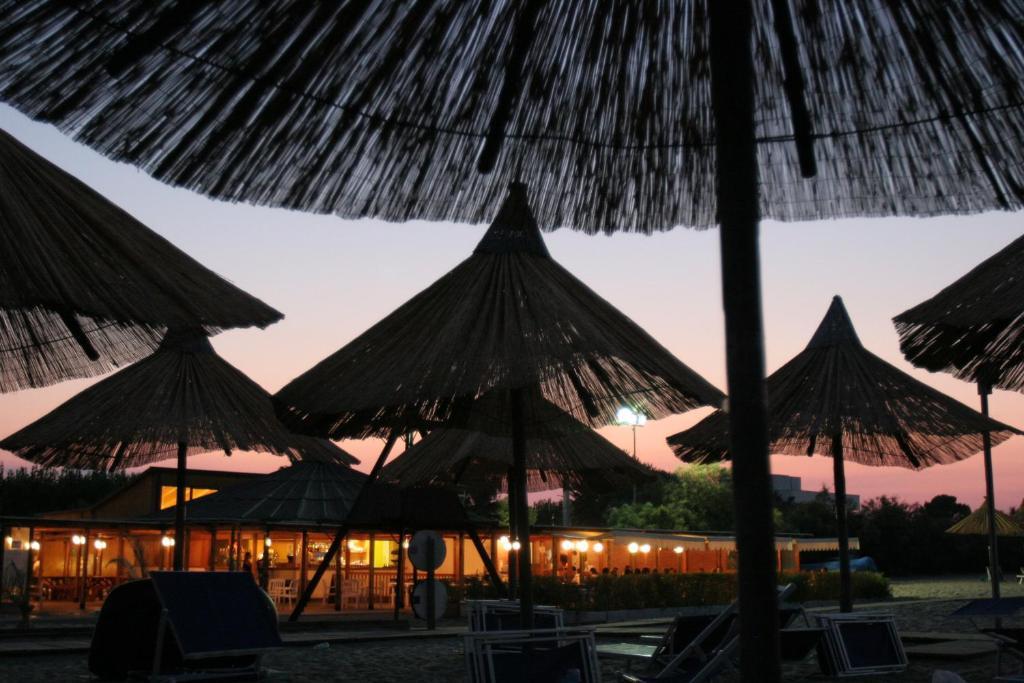 African Beach Hotel-Residence 曼弗雷多尼亚 外观 照片