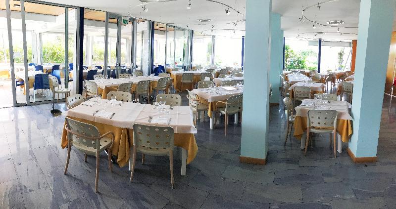 African Beach Hotel-Residence 曼弗雷多尼亚 外观 照片
