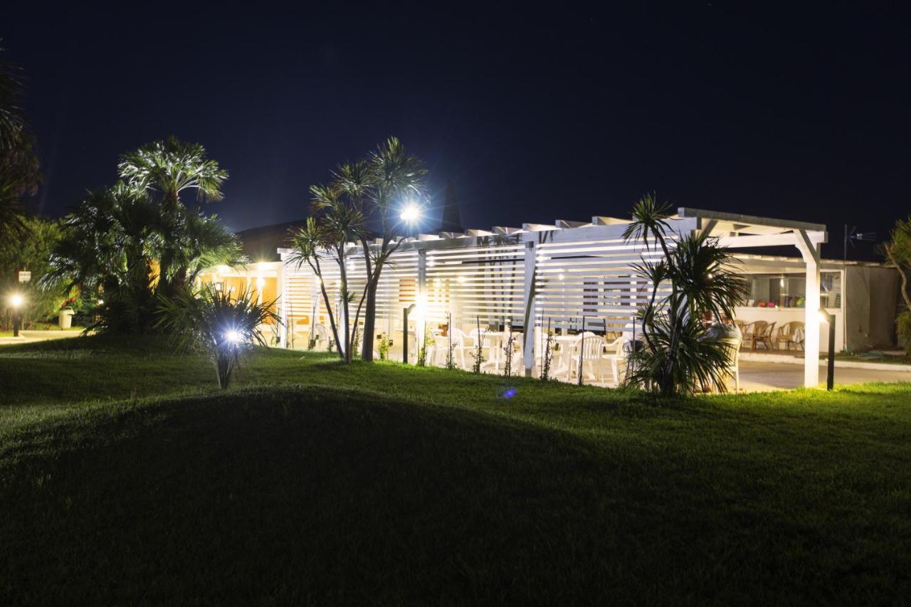 African Beach Hotel-Residence 曼弗雷多尼亚 外观 照片