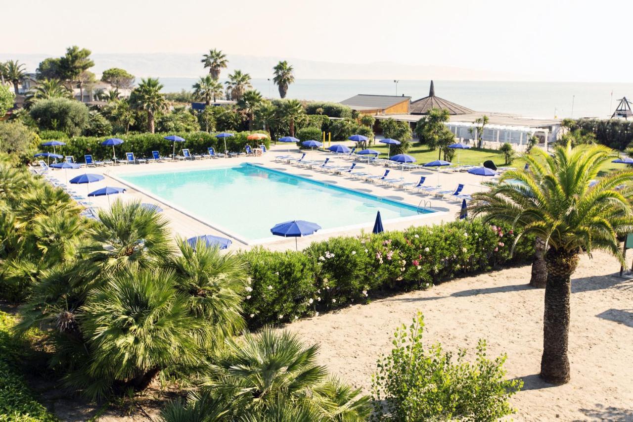 African Beach Hotel-Residence 曼弗雷多尼亚 外观 照片
